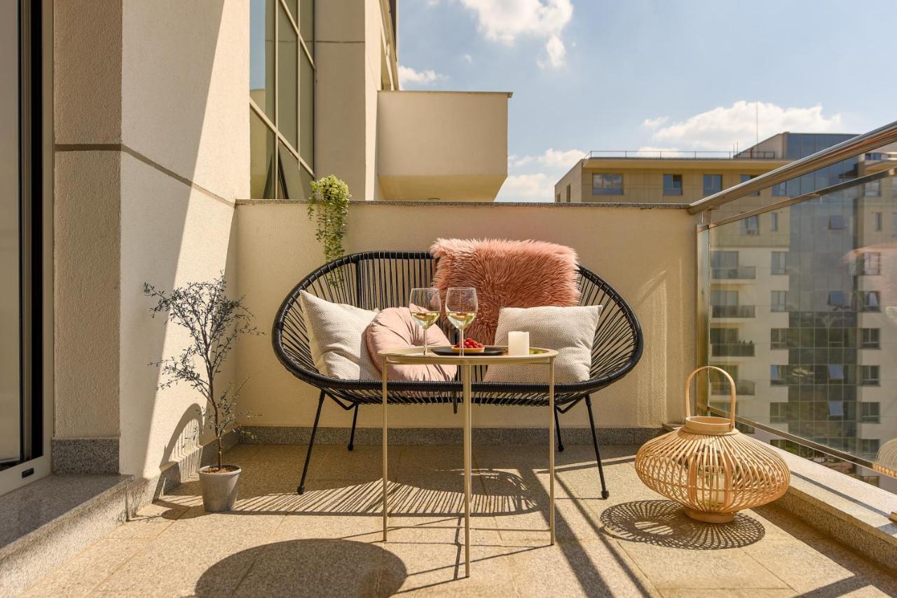 Eye Candy Romexpo 2-Bedroom With Free Parking Bucarest Esterno foto