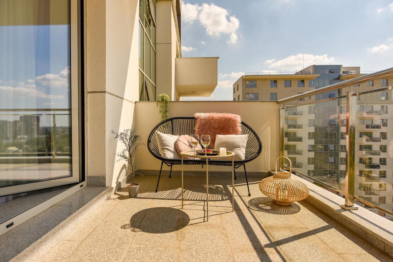 Eye Candy Romexpo 2-Bedroom With Free Parking Bucarest Esterno foto