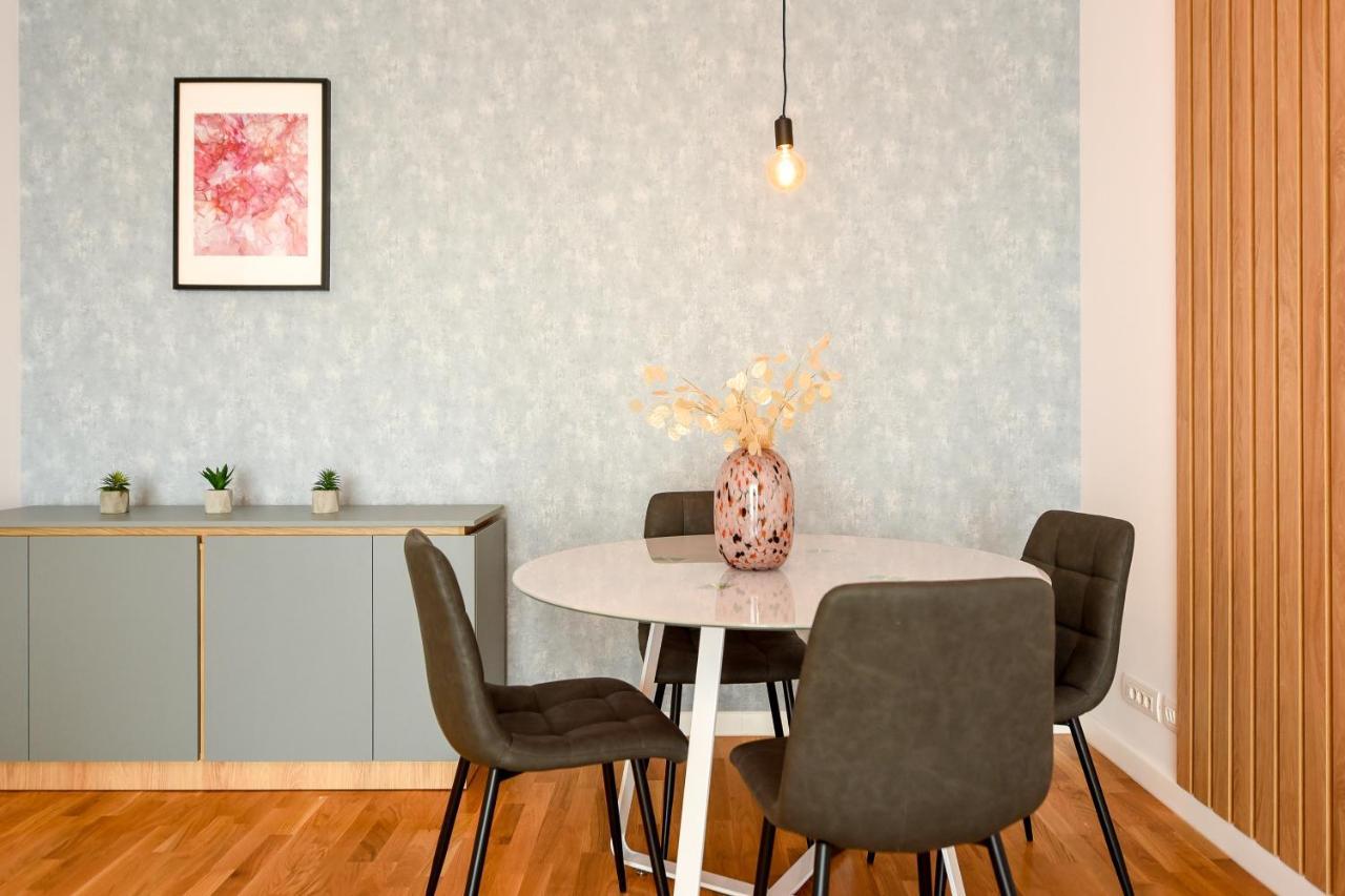 Eye Candy Romexpo 2-Bedroom With Free Parking Bucarest Esterno foto