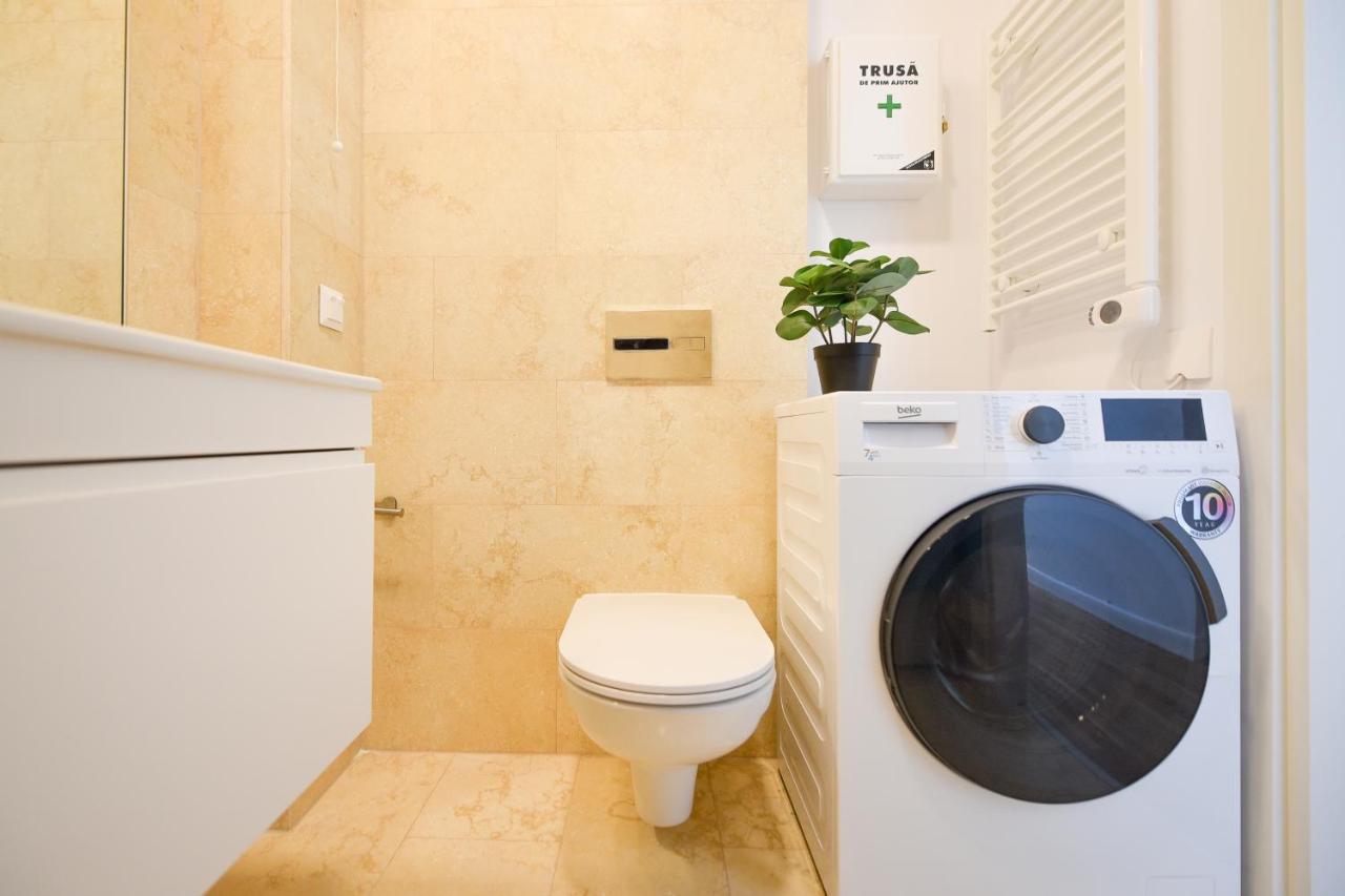 Eye Candy Romexpo 2-Bedroom With Free Parking Bucarest Esterno foto
