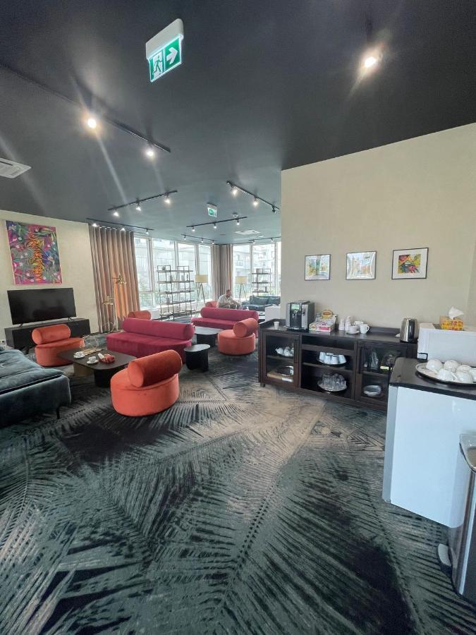 Eye Candy Romexpo 2-Bedroom With Free Parking Bucarest Esterno foto